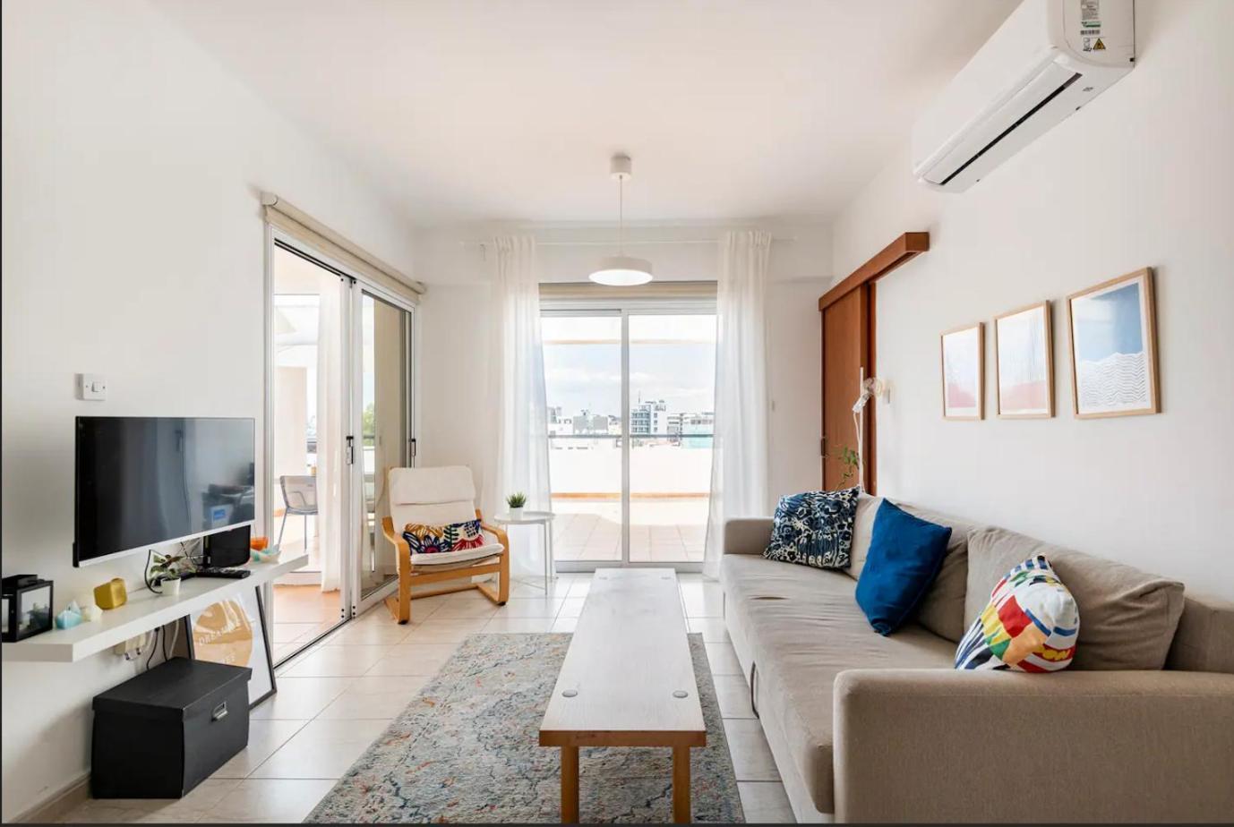 Top Floor Apartment City Center ラルナカ エクステリア 写真